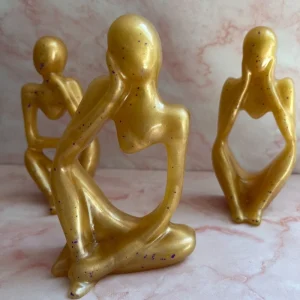 STATUE FEMME DOREE EN RESINE EPOXY