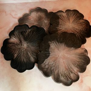 DESSOUS DE VERRE FLEURIE NOIR EN RESINE EPOXY