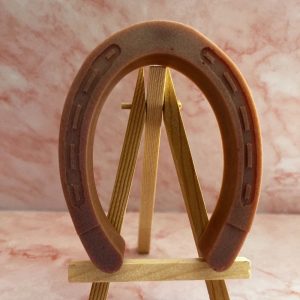 FER A CHEVAL VIEUX ROSE EN RESINE EPOXY