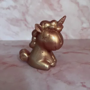 licorne rose en résine époxy