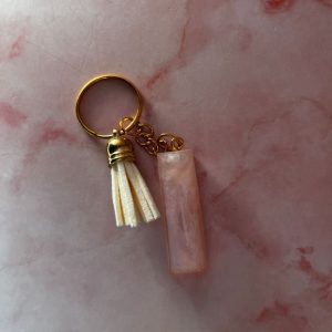 PORTE CLE I ROSE EN RESINE EPOXY
