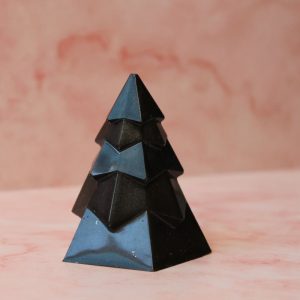 Sapin noir en résine époxy