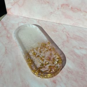 vide poche plateau blanc et doré en résine époxy